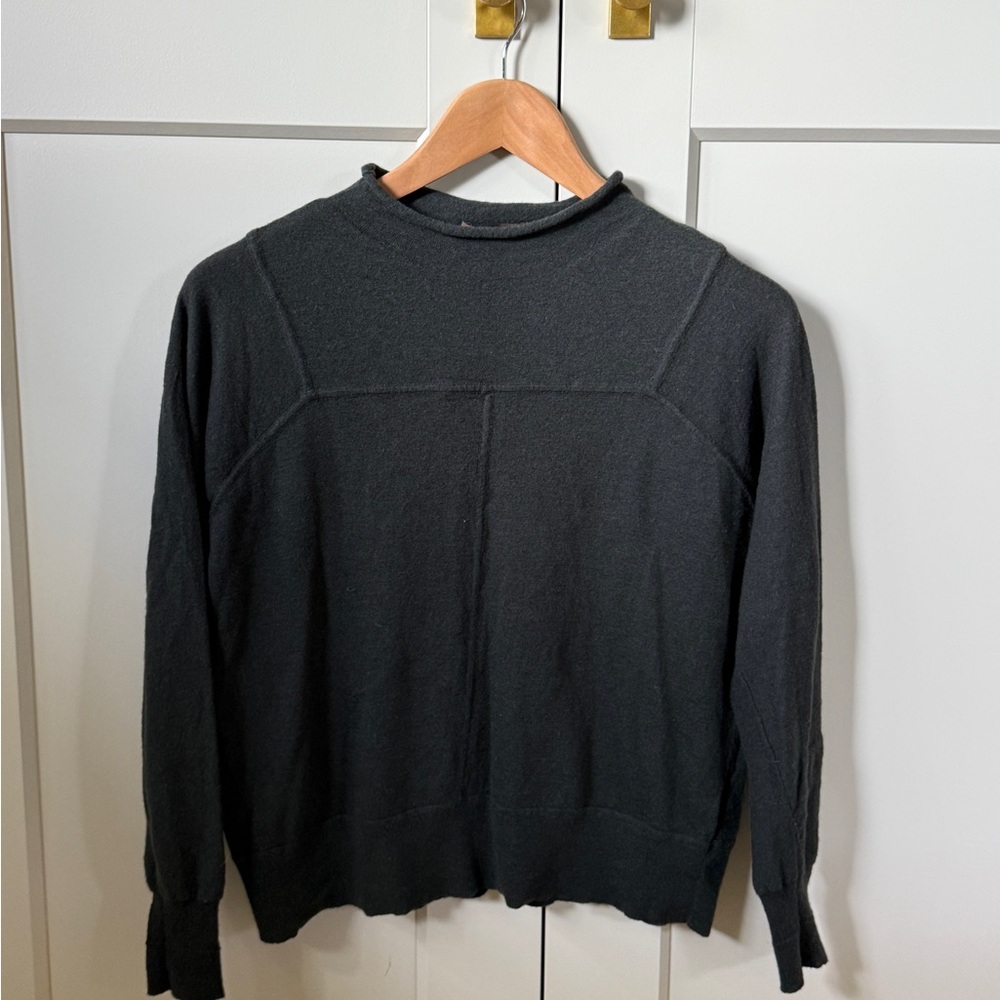 Wool and cashmere lightweight sweater dark green